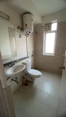 Image of 1385 Sq.ft 3 BHK Apartment / Flat for rent in Jaypee Kosmos, Sector 134, Noida for Rs. 28000