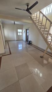 Image of 2400 Sq.ft 4 BHK Apartment / Flat for sale in Madhur Jeevan Apartments, Sector 56, Gurgaon for Rs. 27000000