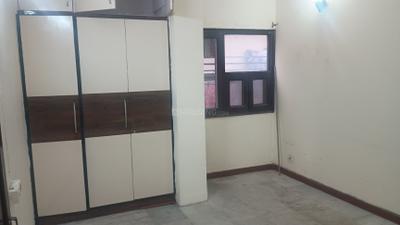 Bedroom Image of 1450 Sq.ft 3 BHK Builder Floor for rent in Swaraj Homes RWA Sant Nagar, Sant Nagar New Delhi for Rs. 38000