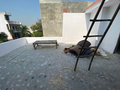 Balcony Image of 700 Sq.ft 2.5 BHK Independent House for sale in Omicron II Greater Noida for Rs. 16000000