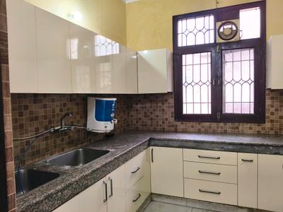 Kitchen One Image of 4500 Sq.ft 7 BHK Independent House for sale in DLF Phase 1 Gurgaon for Rs. 142500000