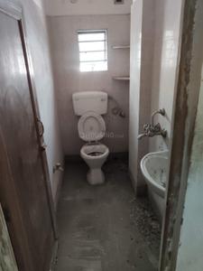 Bathroom Image of 850 Sq.ft 2 BHK Apartment / Flat for sale in Dum Dum Cantonment Kolkata for Rs. 2700000
