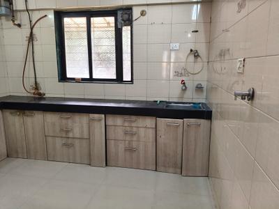 Kitchen Image of 730 Sq.ft 2 BHK Apartment / Flat for rent in Borivali West Mumbai for Rs. 50000