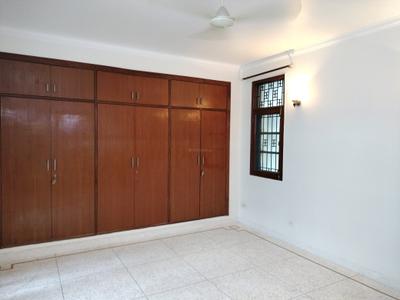 Bedroom Image of 2200 Sq.ft 4 BHK Apartment / Flat for sale in Nav Sansad Vihar, Sector 22 Dwarka New Delhi for Rs. 45000000