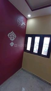 Bedroom Image of 669 Sq.ft 3 BHK Builder Floor for rent in Sabzi Mandi Old New Delhi for Rs. 13999