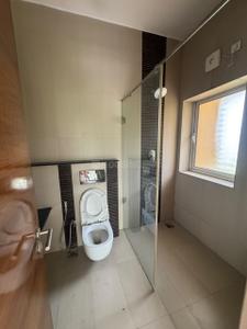 Bathroom Image of 2700 Sq.ft 3 BHK Apartment / Flat for rent in Nandanam Chennai for Rs. 225000