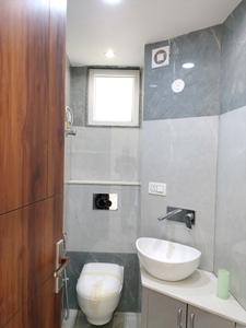 Common Bathroom Image of 2200 Sq.ft 4 BHK Apartment / Flat for sale in Sector 10 Dwarka New Delhi for Rs. 36800000