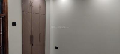 Bedroom Image of 674 Sq.ft 4 BHK Independent House for sale in Shahdara New Delhi for Rs. 23000000