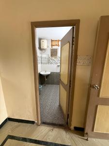 Bathroom Image of 600 Sq.ft 1 RK Apartment / Flat for rent in Thoraipakkam Chennai for Rs. 10500