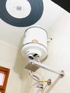 Bathroom Image of 200 Sq.ft 1 RK Independent House for rent in GBP Crest I, Bhago Majra Mohali for Rs. 10000