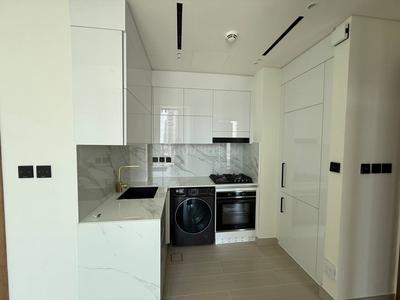 Kitchen Image of 893 Sq.ft 1 BHK Apartment / Flat for sale in Jumeirah Village Dubai for Rs. 23227914