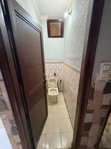Bathroom Image of 1340 Sq.ft 3 BHK Builder Floor for rent in Sector 3A Gurgaon for Rs. 22000