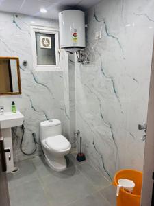 Bathroom Image of 1045 Sq.ft 2 BHK Apartment / Flat for rent in Proview Technocity, Chi V Greater Noida for Rs. 25000