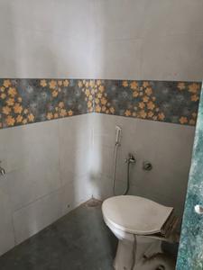 Common Bathroom Image of 1350 Sq.ft 2 BHK Apartment / Flat for rent in Satyamev Famosa, Sargasan Gandhinagar for Rs. 26000