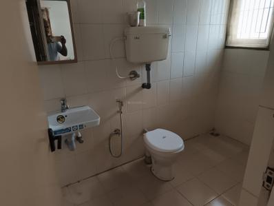 Image of 1300 Sq.ft 2 BHK Apartment / Flat for rent in Kankanady, Mangalore for Rs. 27500