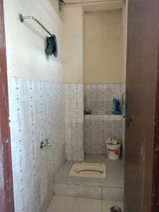 Common Bathroom One Image of 900 Sq.ft 5 BHK Independent House for sale in Banjara Hills Hyderabad for Rs. 30000000