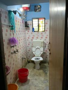 Bathroom Image of 968 Sq.ft 2 BHK Apartment / Flat for sale in Paschim Putiary Kolkata for Rs. 4000000