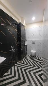 Bathroom Image of 950 Sq.ft 3 BHK Builder Floor for rent in Patkapur Kanpur for Rs. 10000