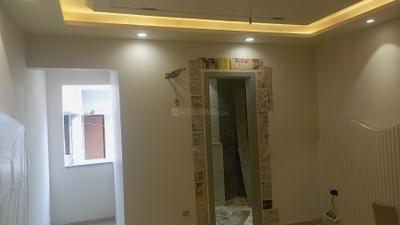 Bedroom Image of 1350 Sq.ft 3 BHK Builder Floor for sale in Pitampura New Delhi for Rs. 36000000