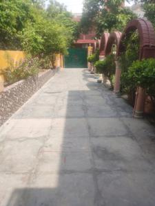 Image of 800 Sq.ft 2.5 BHK Builder Floor for rent in Sector 40, Noida for Rs. 31000