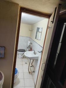 Image of 1800 Sq.ft 3 BHK Apartment / Flat for rent in Gangotri Enclave , Alaknanda, New Delhi for Rs. 75000