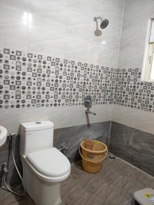 Bathroom Image of 1350 Sq.ft 2 BHK Apartment / Flat for rent in Rudraksh Kasturi, Bawadiya Kalan Bhopal for Rs. 21500