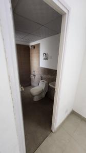 Bathroom Image of 622 Sq.ft 2 BHK Apartment / Flat for sale in Suncity Avenue 76, Sector 76 Gurgaon for Rs. 9000000