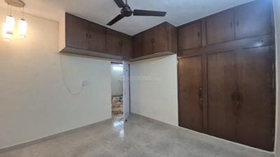 Bedroom Image of 1650 Sq.ft 3 BHK Apartment / Flat for rent in DDA Sector Pocket B C, Vasant Kunj New Delhi for Rs. 73000