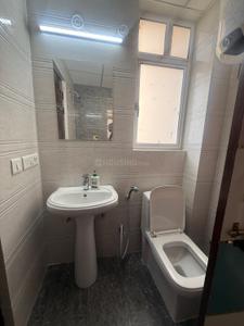 Bathroom Image of 1165 Sq.ft 3 BHK Apartment / Flat for rent in Oro Elements, Jankipuram Lucknow for Rs. 27000