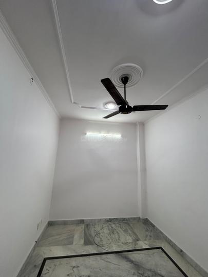 Hall Image of 675 Sq.ft 3 BHK Builder Floor for sale in Pitampura New Delhi for Rs. 7500000