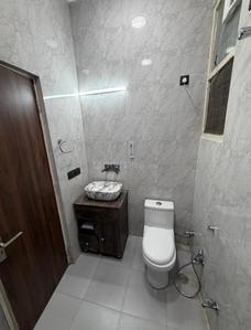 Bathroom Image of 2700 Sq.ft 3 BHK Builder Floor for sale in Sector 57 Gurgaon for Rs. 18990000