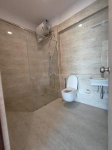 Bathroom Image of 2200 Sq.ft 4 BHK Apartment / Flat for sale in Adani Ten BKC, Bandra East Mumbai for Rs. 130000000