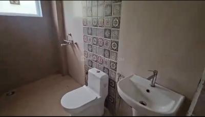 Bathroom Image of 800 Sq.ft 2 BHK Apartment / Flat for rent in Shivaji Nagar Rishikesh for Rs. 15000