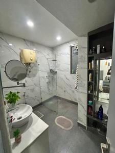 Bathroom Image of 1300 Sq.ft 3 BHK Apartment / Flat for sale in Maitry Reserve Bank Society, Sector 56 Gurgaon for Rs. 19000000