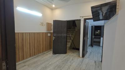 Living Room Image of 1000 Sq.ft 2 BHK Builder Floor for rent in Sector 46 Gurgaon for Rs. 32000