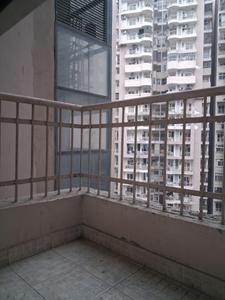 Living Room Image of 930 Sq.ft 2 BHK Apartment / Flat for sale in Supertech Cape Town, Sector 74 Noida for Rs. 9300000