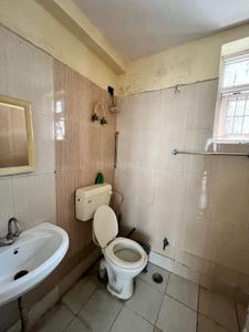 Bathroom Image of 1700 Sq.ft 3 BHK Apartment / Flat for rent in Cosmos Golden Heights, Crossings Republik Ghaziabad for Rs. 20000