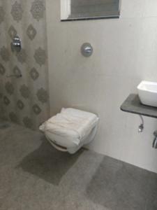 Bedroom Three Image of 1300 Sq.ft 3 BHK Apartment / Flat for sale in 38 Park Majestique, Undri Pune for Rs. 7400000