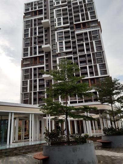 Tata Avenida Main Image 1