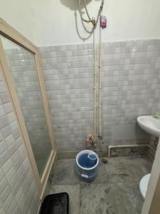 Bathroom Image of 900 Sq.ft 1.5 BHK Builder Floor for rent in Bhai Randhir Singh Nagar Ludhiana for Rs. 15000