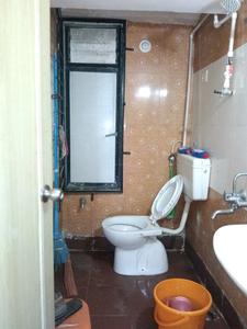 Common Bathroom Image of 600 Sq.ft 1 BHK Apartment / Flat for rent in Puraniks Kanchan Pushp Society, Kasarvadavali Thane for Rs. 20000