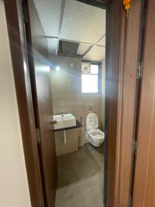 Bathroom Image of 980 Sq.ft 2 BHK Apartment / Flat for rent in Kohinoor Sportsville, Maan Pune for Rs. 32000