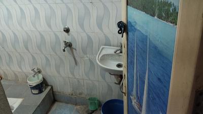 Bathroom Image of 1000 Sq.ft 1 BHK Independent House for rent in Ohdar Village Ranchi for Rs. 4000