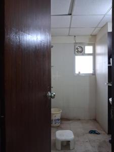 Bathroom Image of 1870 Sq.ft 3 BHK Apartment / Flat for sale in Sector 77 Noida for Rs. 13500000