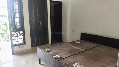 Bedroom Image of 1800 Sq.ft 3 BHK Builder Floor for rent in Sector 105 Noida for Rs. 38000