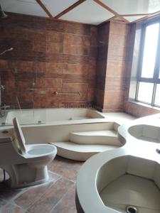 Bathroom Image of 3038 Sq.ft 3 BHK Apartment / Flat for sale in Atul Tiara, Pashan Pune for Rs. 50000000