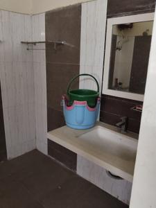 Bathroom Image of 6750 Sq.ft 3 BHK Villa for sale in Sanskruti Sentossa Greens, Vaishno Devi Circle Ahmedabad for Rs. 70000000