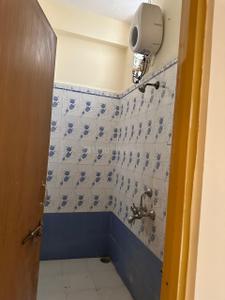 Bathroom Image of 1500 Sq.ft 2 BHK Independent House for rent in Pipliyahana Indore for Rs. 20000