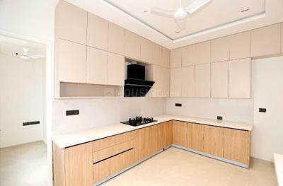 Kitchen Image of 5034 Sq.ft 4 BHK Duplex for sale in Halasuru Bengaluru for Rs. 135000000