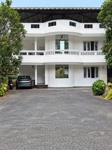 Image of 2500 Sq.ft 5 BHK Independent House for sale in Vyttila, Kochi for Rs. 21500000